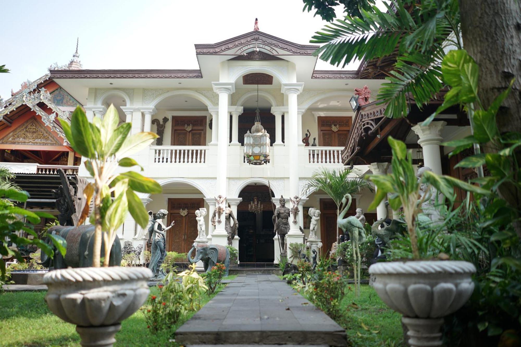 Rumah Pesik Art & Heritage Hotel Gondowulung Екстериор снимка