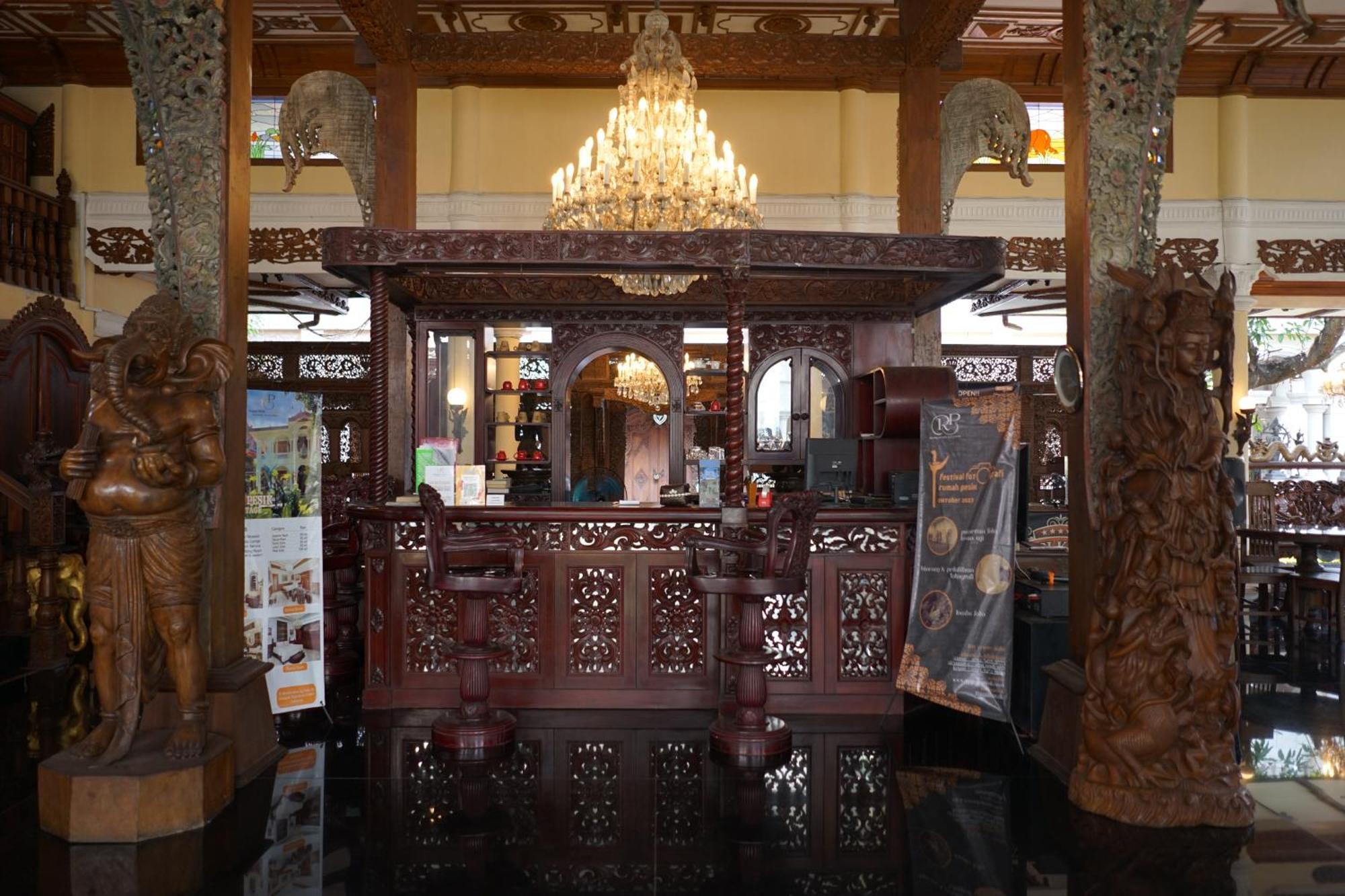 Rumah Pesik Art & Heritage Hotel Gondowulung Екстериор снимка