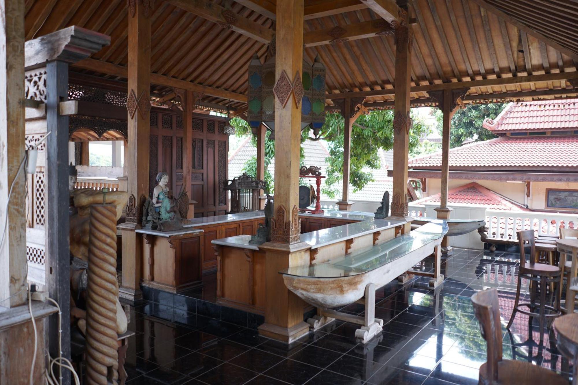 Rumah Pesik Art & Heritage Hotel Gondowulung Екстериор снимка