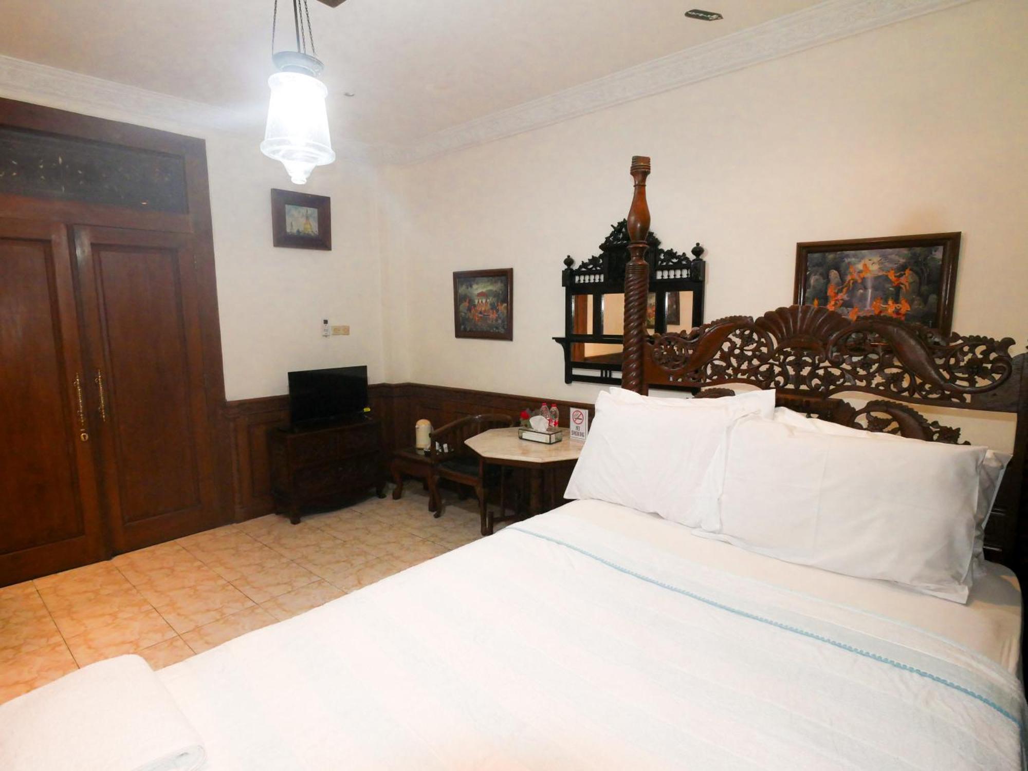Rumah Pesik Art & Heritage Hotel Gondowulung Екстериор снимка
